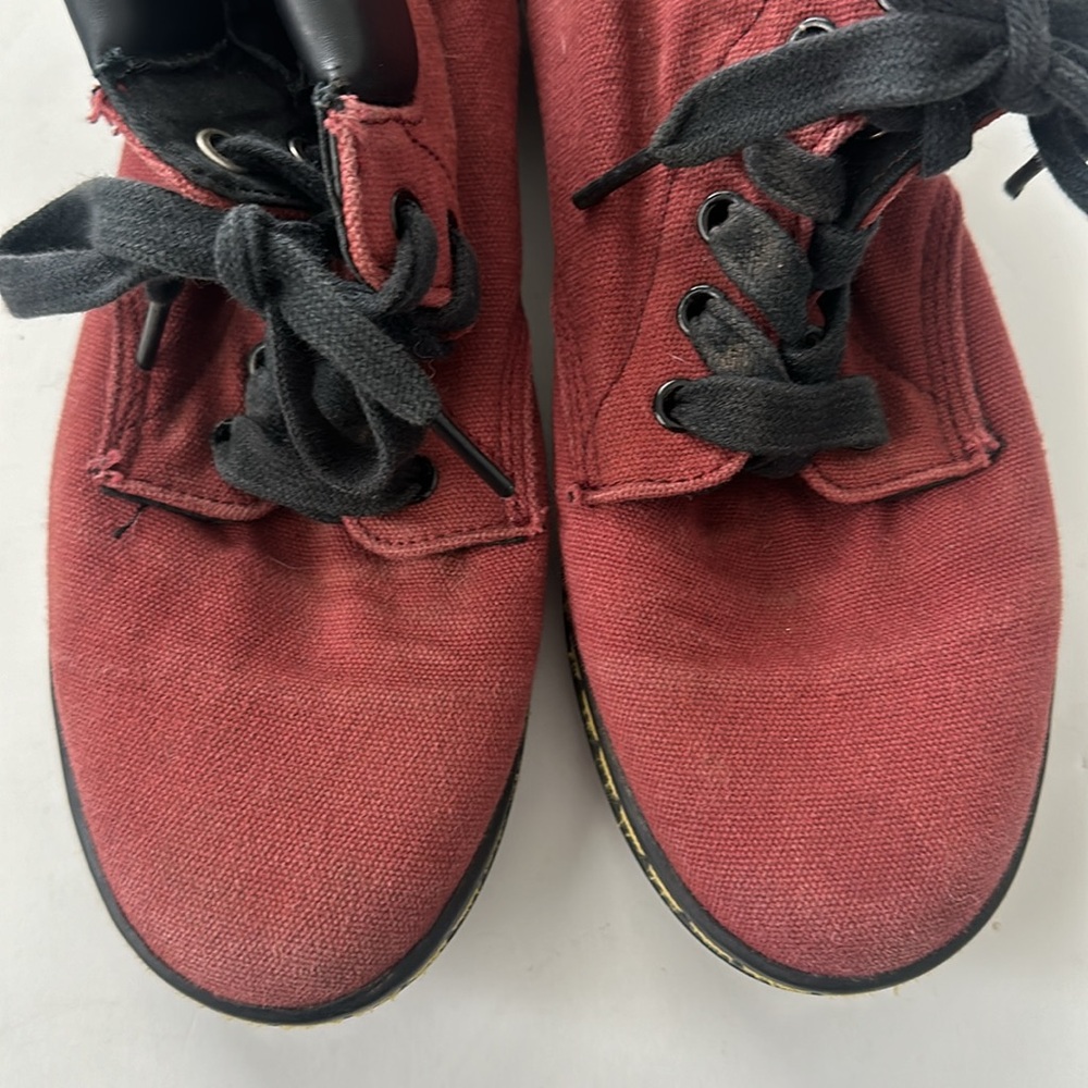 Dr. Martens Red Maelly Canvas Women's Ankle Cherry Euc Boots/Booties Size 7 - Picture 3 of 9